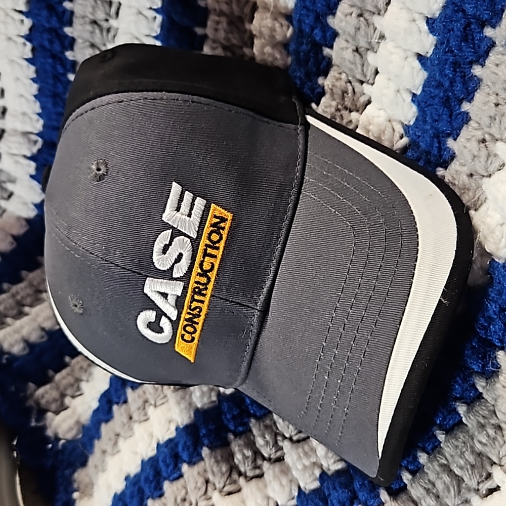 New CASE Construction Men's Black Gray Adjustable Baseball Trucker Hat. Vintage